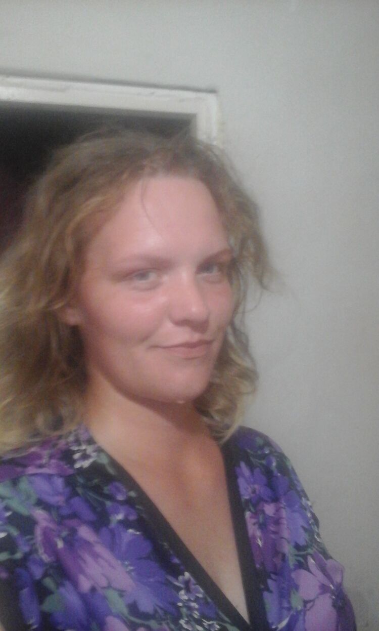  44692361  Ekateruna, 27 ,    