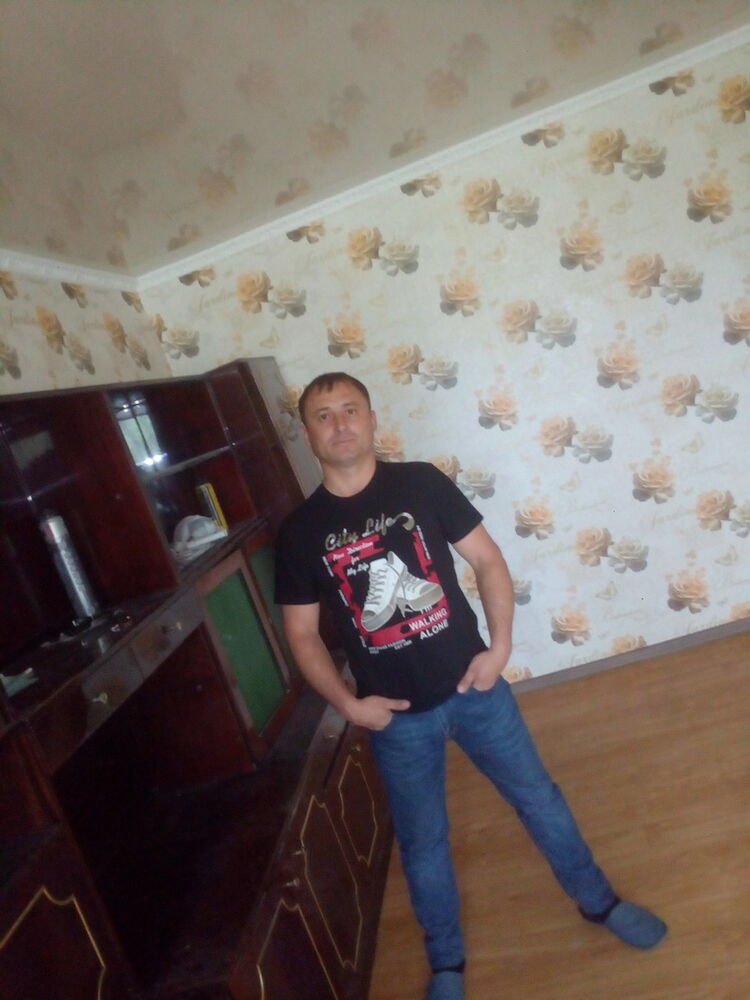  17171461  Evgenii, 42 ,    