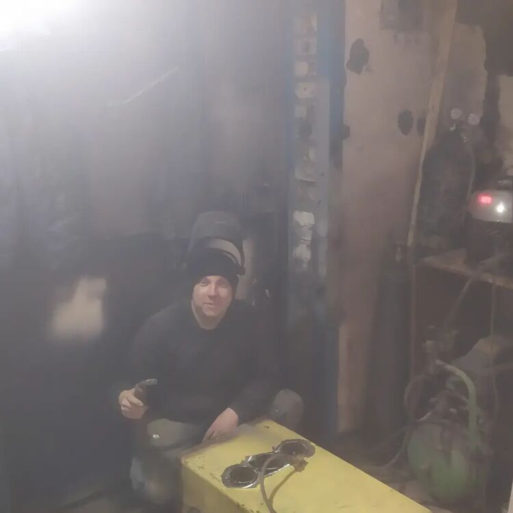  43860681  , 35 ,    