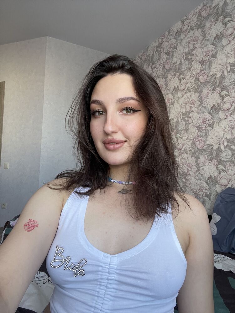  ,   Diana, 24 ,   ,   