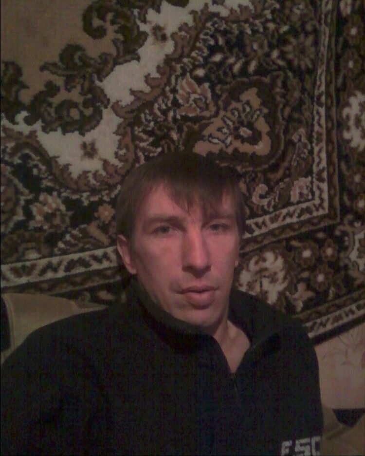  32197941  Stanislav, 44 ,    