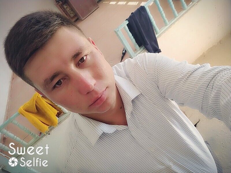  29904051  Adik, 25 ,    