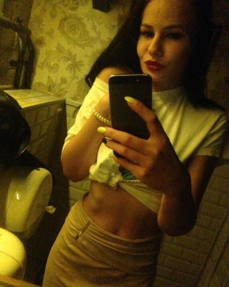 21359351  FoXyShKawoow, 27 ,    