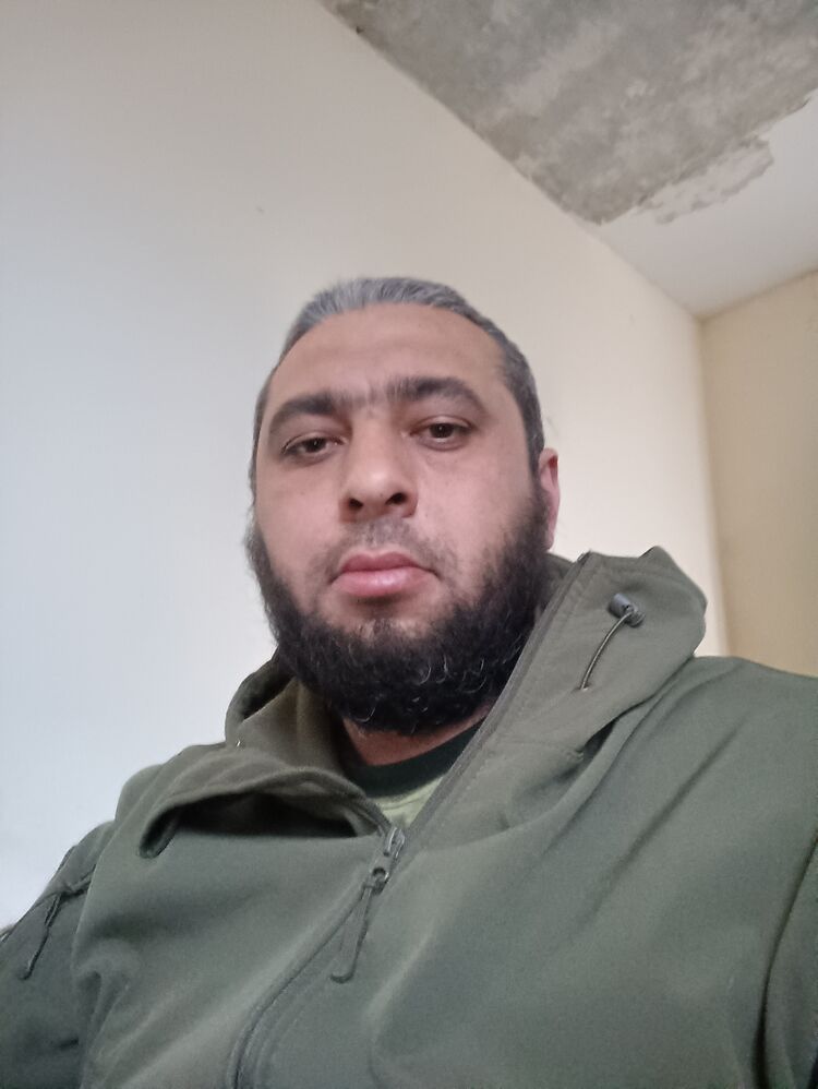  33358331  , 37 ,    