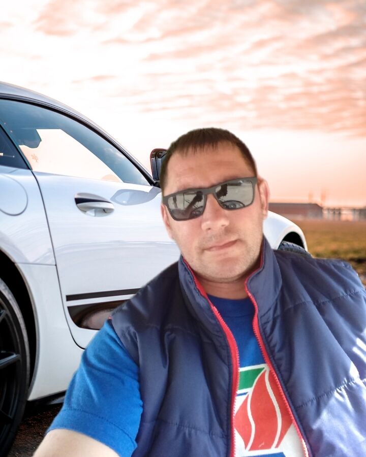  45687791  Boni, 42 ,    