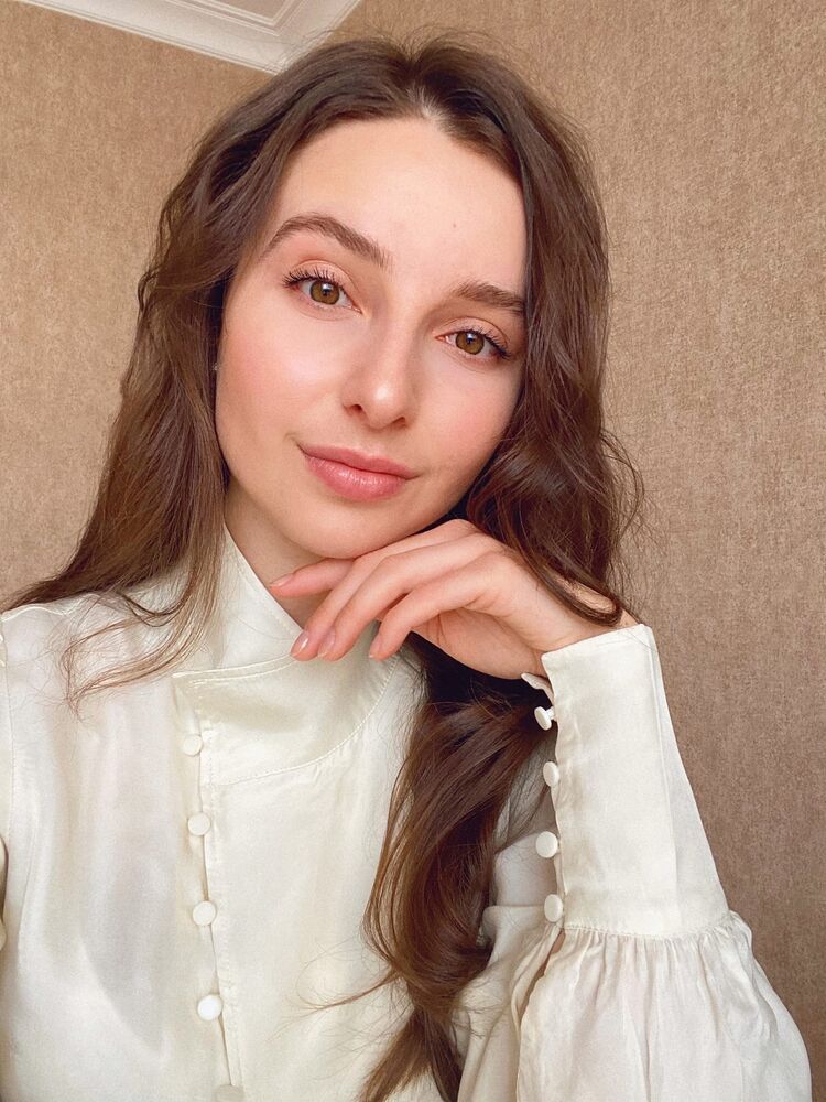  ,   Anastasia, 24 ,   