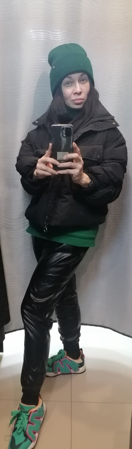 49444281  , 42 ,    