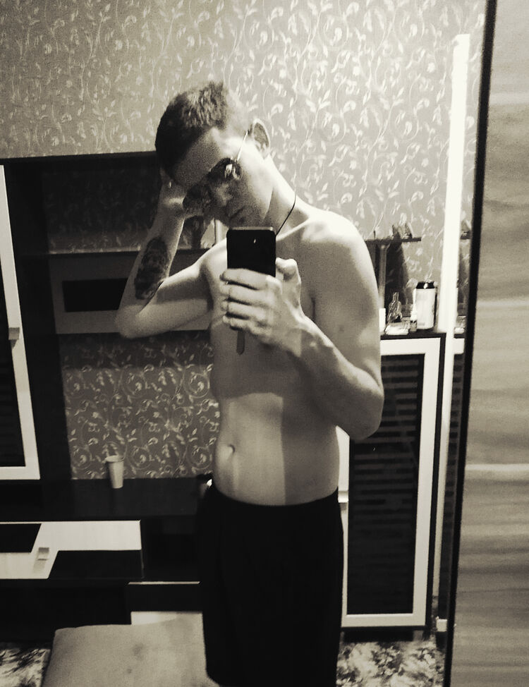  --,   Yury, 26 ,   ,   , c 