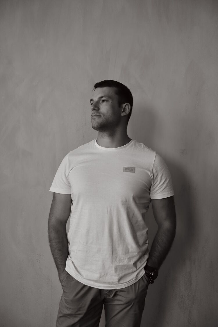  ,   Maxim, 31 ,   ,   