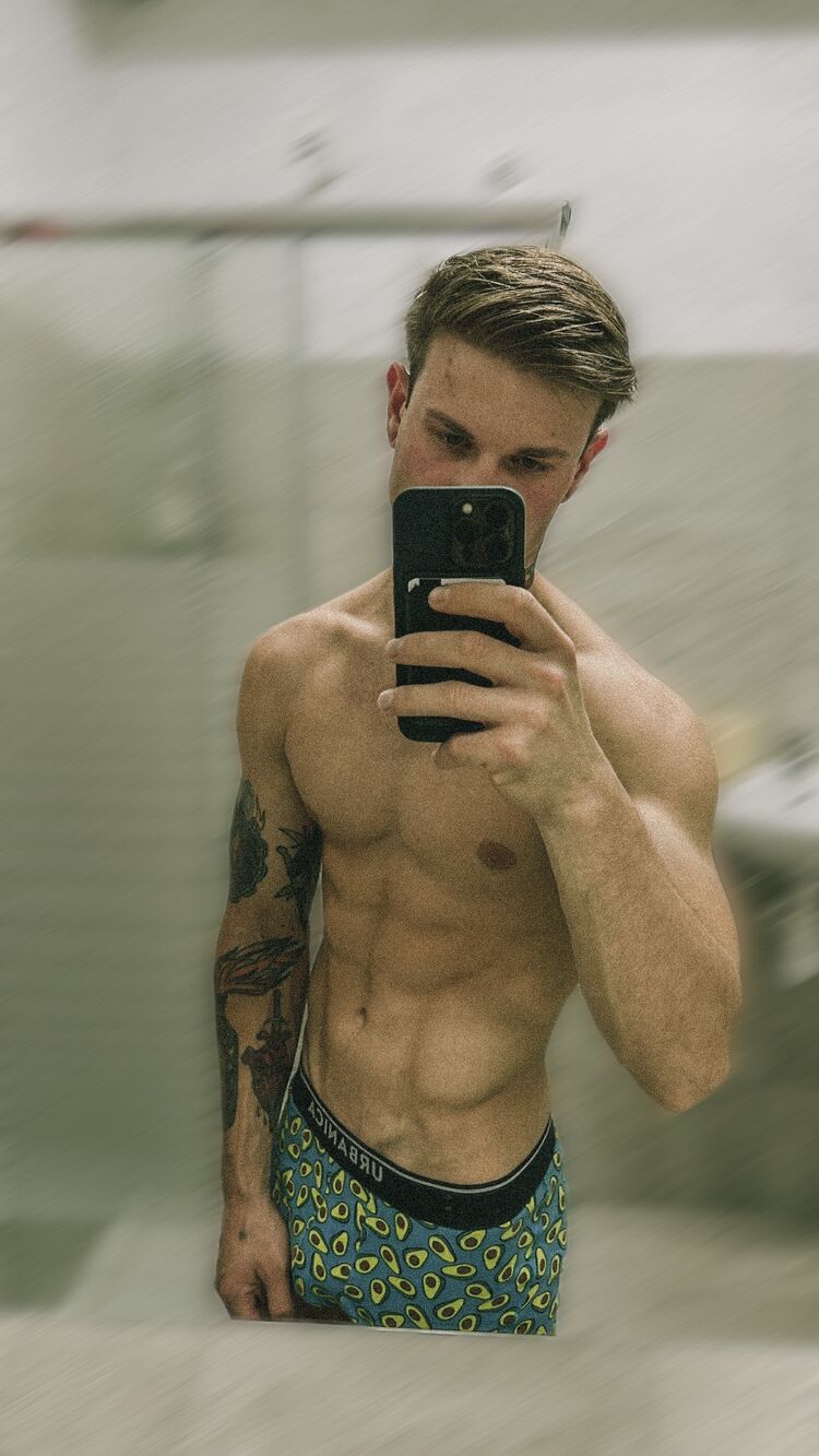  King George,   , 28 ,   ,   