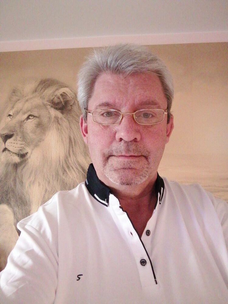  ,   Artur, 60 ,   ,   