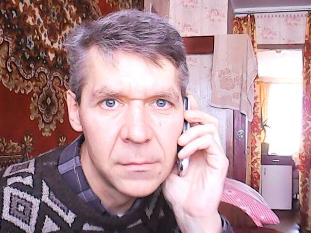 4835791  Sergei, 54 ,    