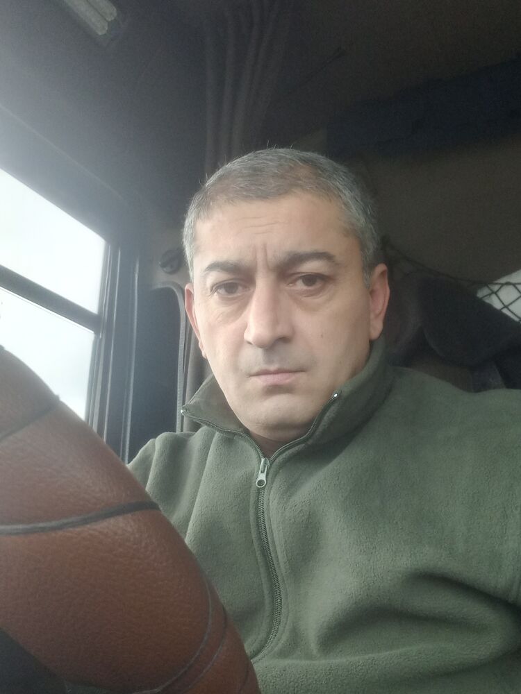  46984861  , 42 ,    