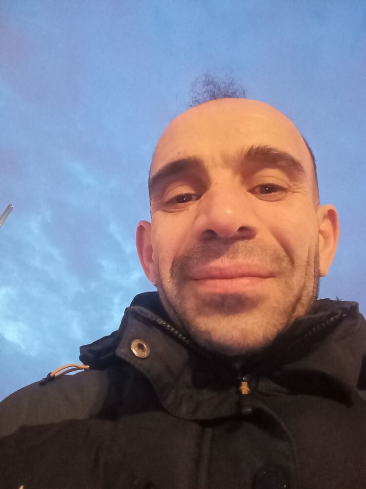  52536471  MURAT, 39 ,    