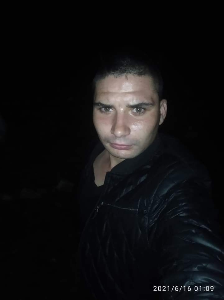  23263071  , 27 ,    