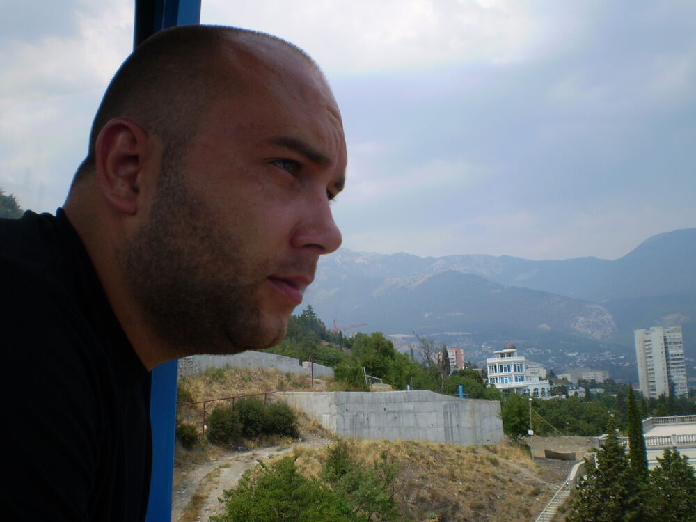   ,   Constantin, 44 ,   ,   , c 