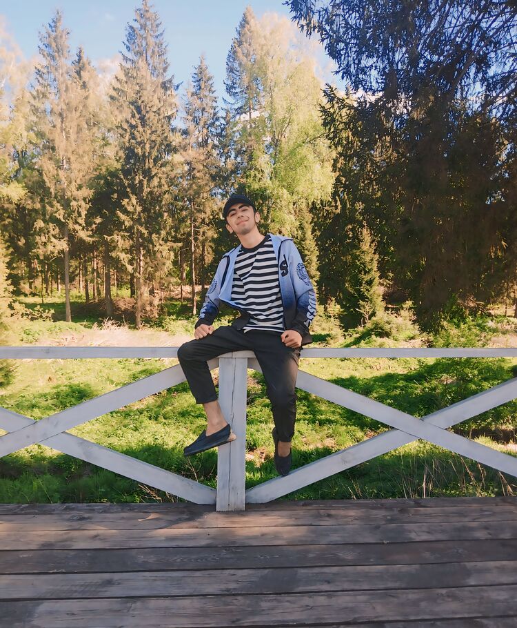  43461831  Jahongir, 22 ,    