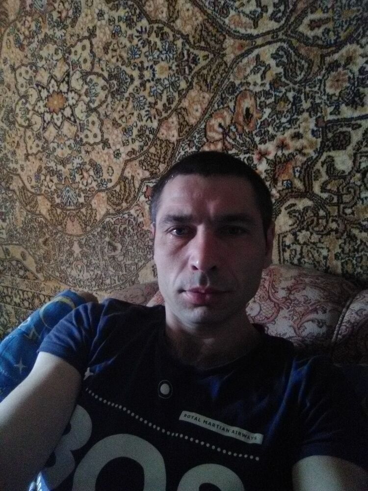  ,   Ruslan, 42 ,   ,   , c , 