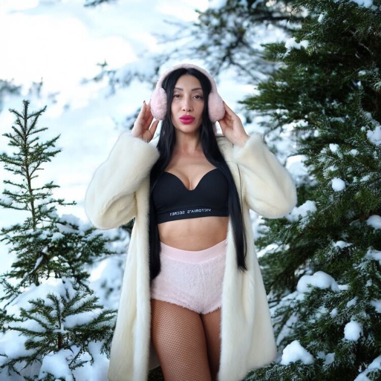 ���������� ��������, ���� ������� Brunette, 39 ���, ������������ ��� ������, ����� � ���������, c�������� ���������