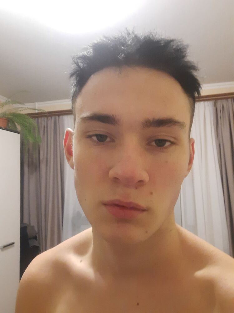   ,   Maksim, 19 ,   ,   