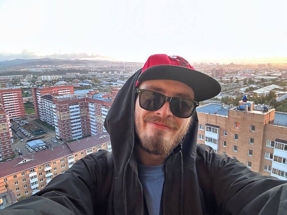  53527071  , 27 ,    -