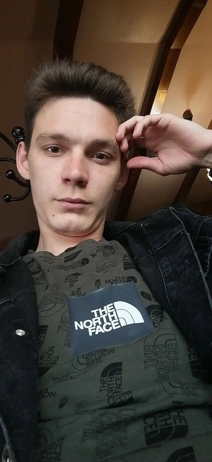  44578701  , 27 ,    