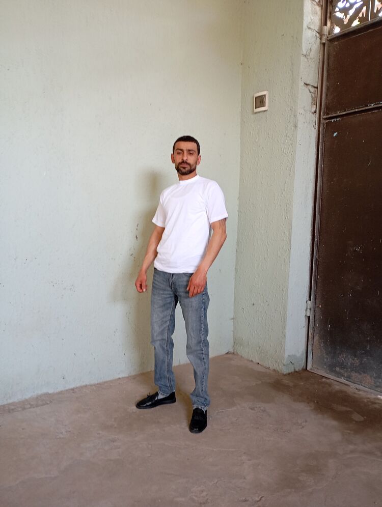  49031731  Vuqar, 36 ,    