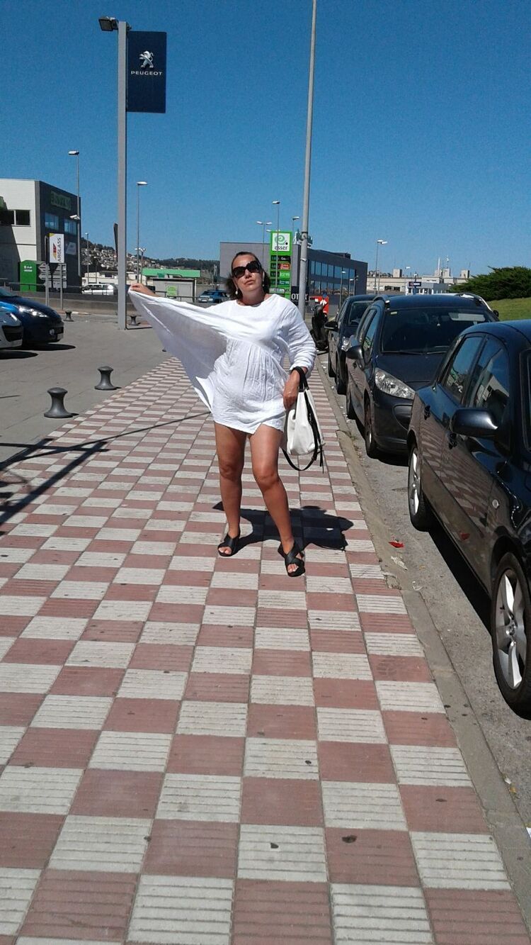  46964071  , 49 ,    