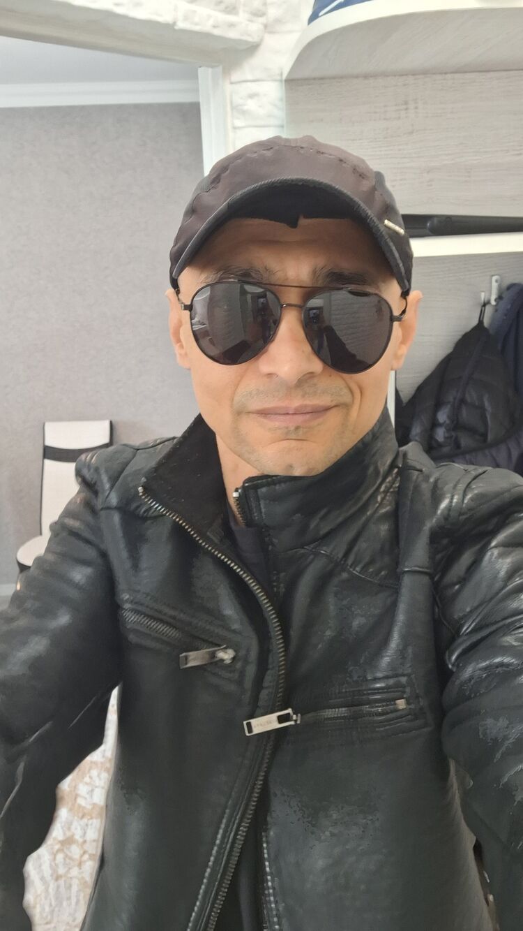  ,   Slava, 49 ,   ,   , c 