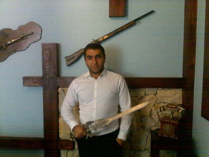  6718871  Teymur, 38 ,    