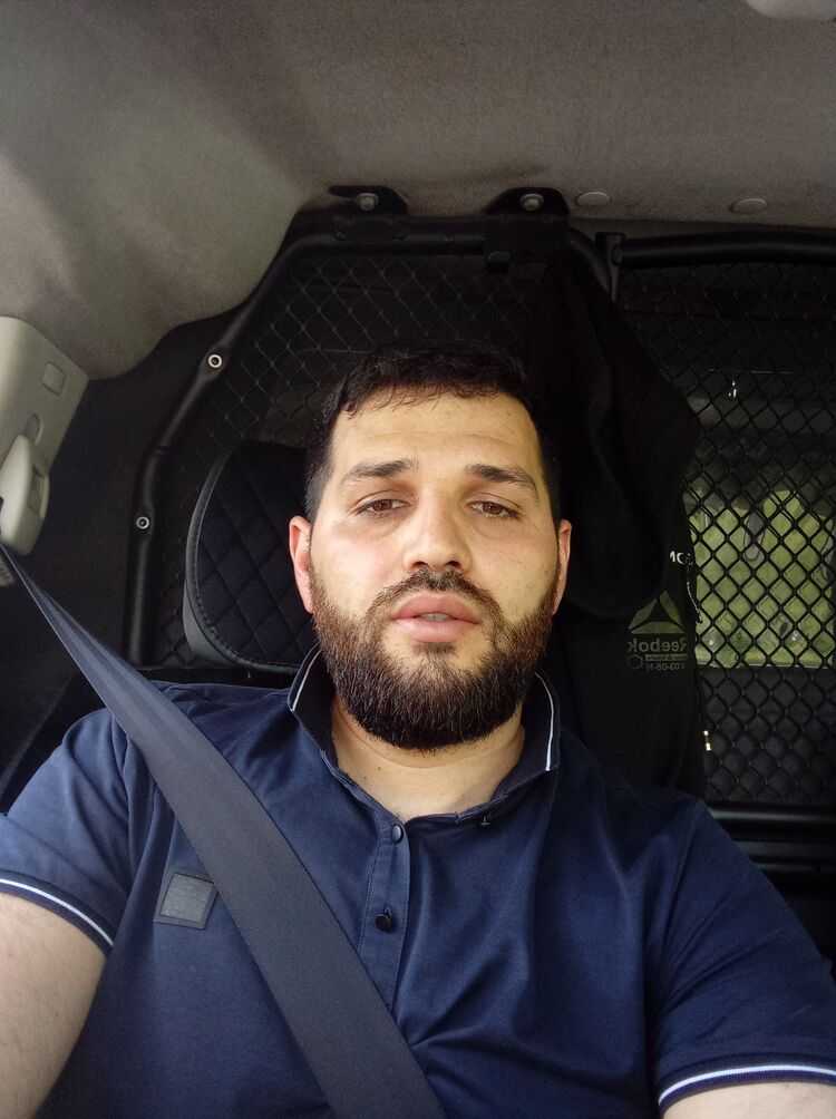  ,   Ali, 34 ,   ,   