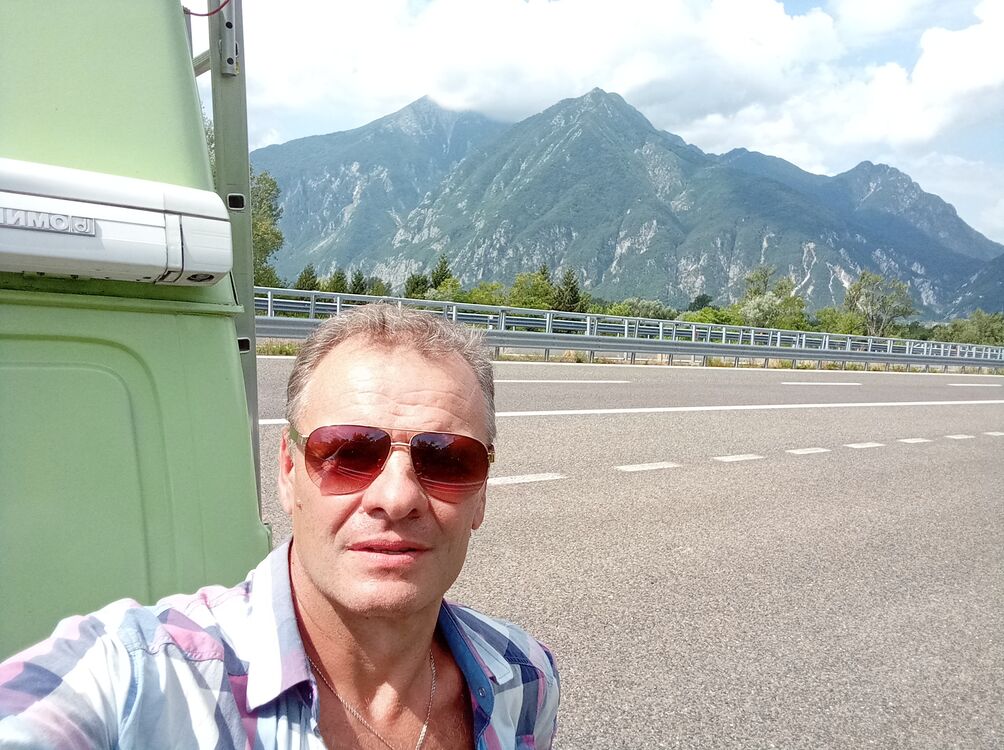  ,   E, 47 ,   ,   , c 