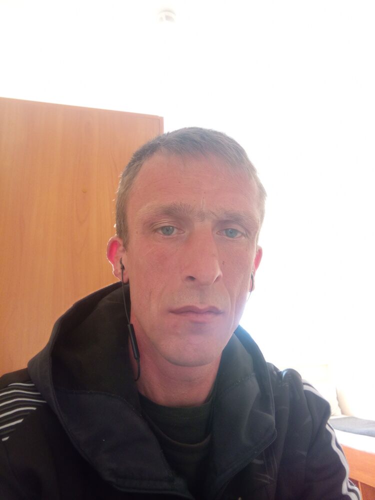  34360981  , 42 ,    