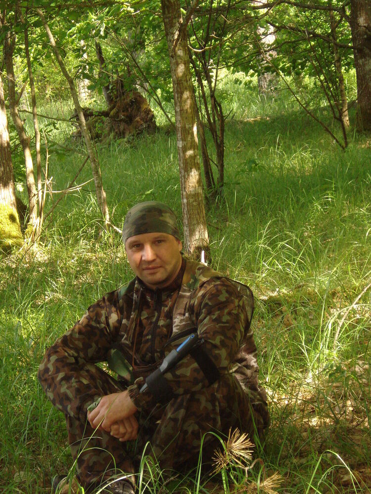  9858821  Vlad, 47 ,    