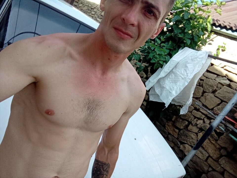  27876991  Andrey, 32 ,    