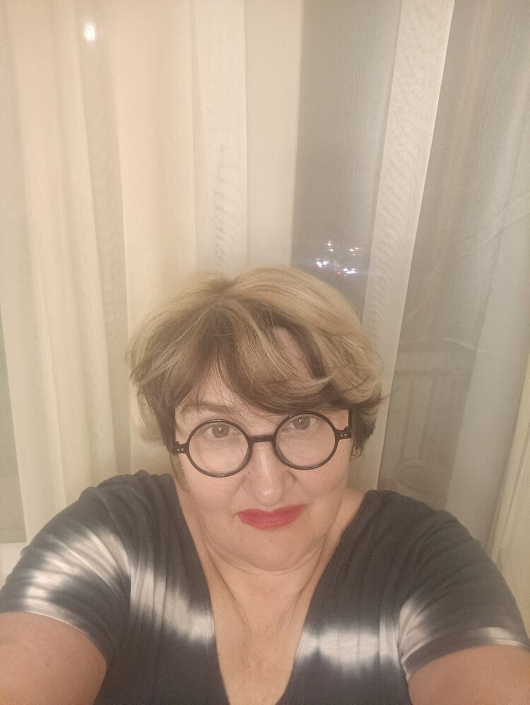  51864781  Ludmila, 58 ,    