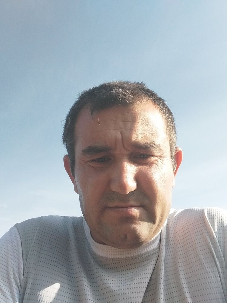  35989141  Hakim, 39 ,    
