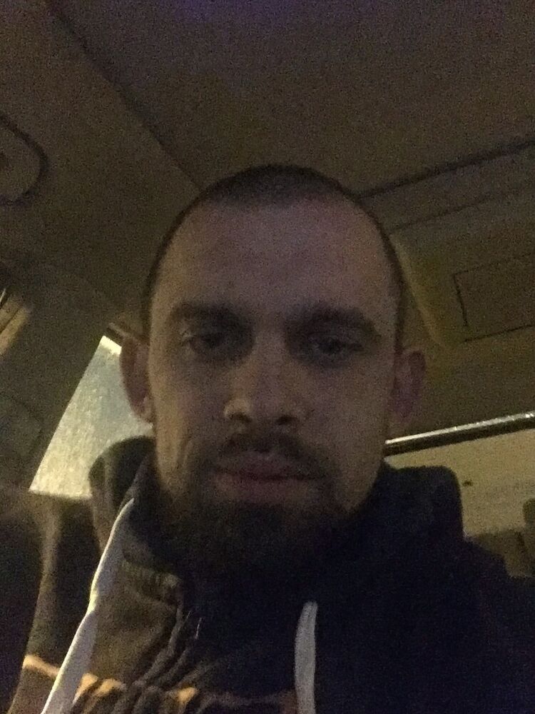  17908201  Ruslan, 37 ,    