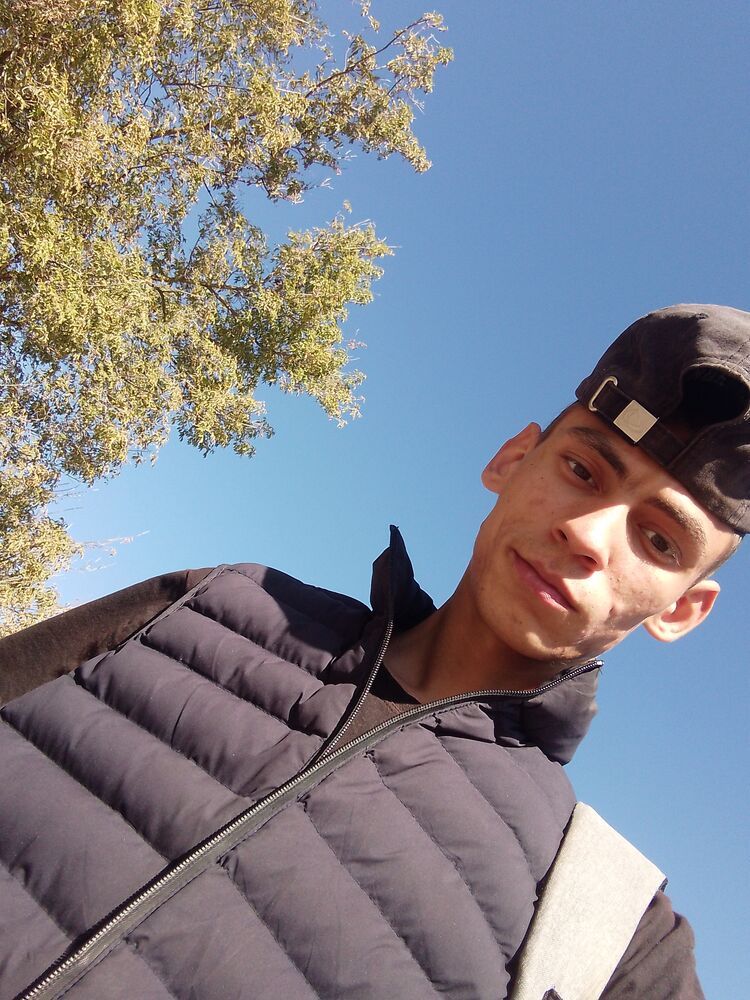  47136381  , 21 ,    