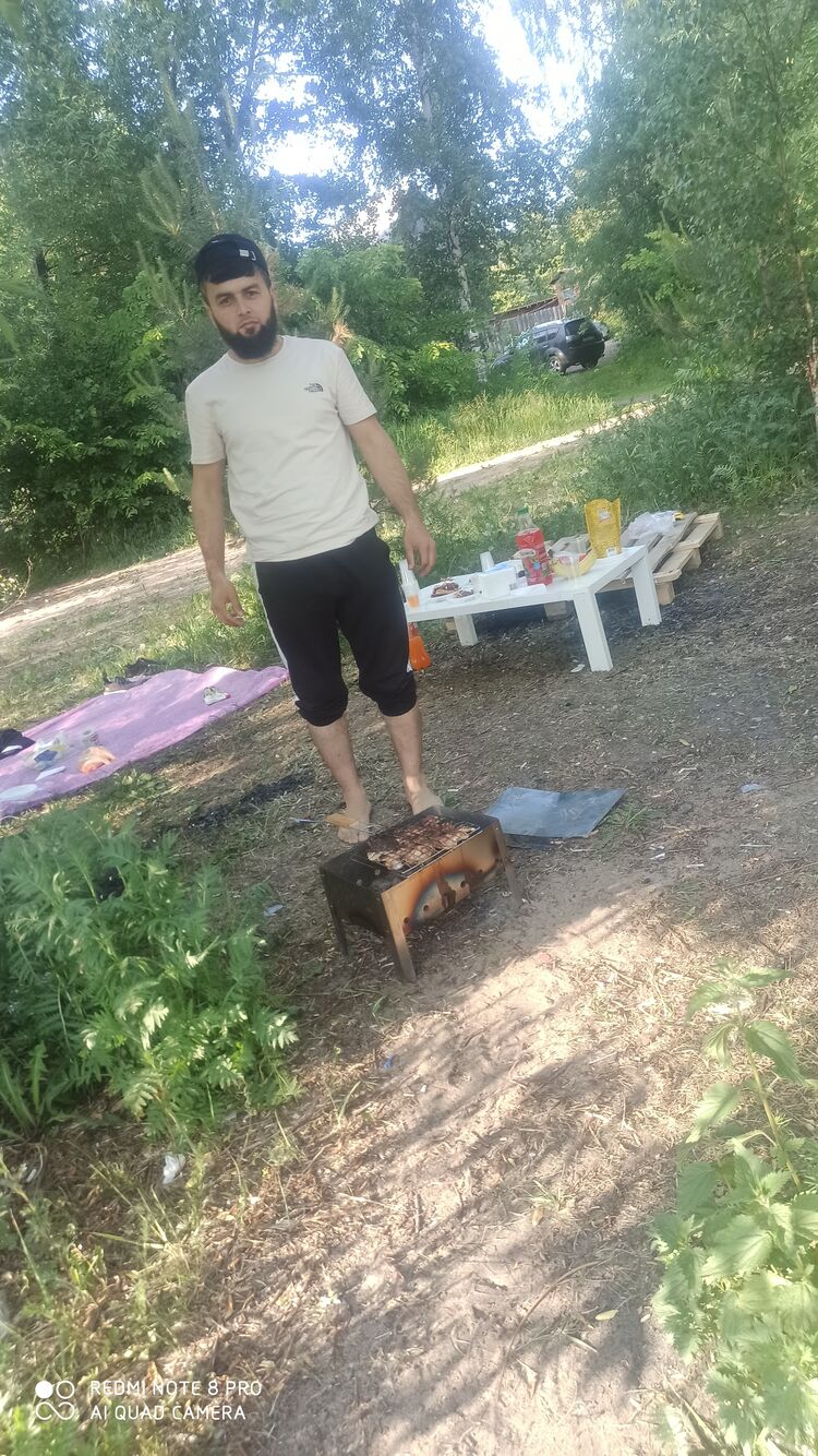  35631661  Muhsinov, 28 ,    -