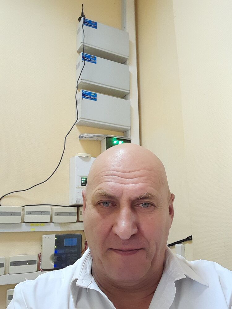  42390291  , 49 ,    
