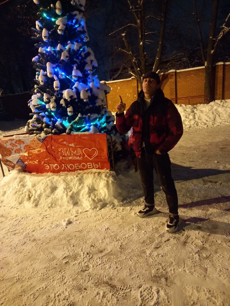  31503761  Elnur, 22 ,    