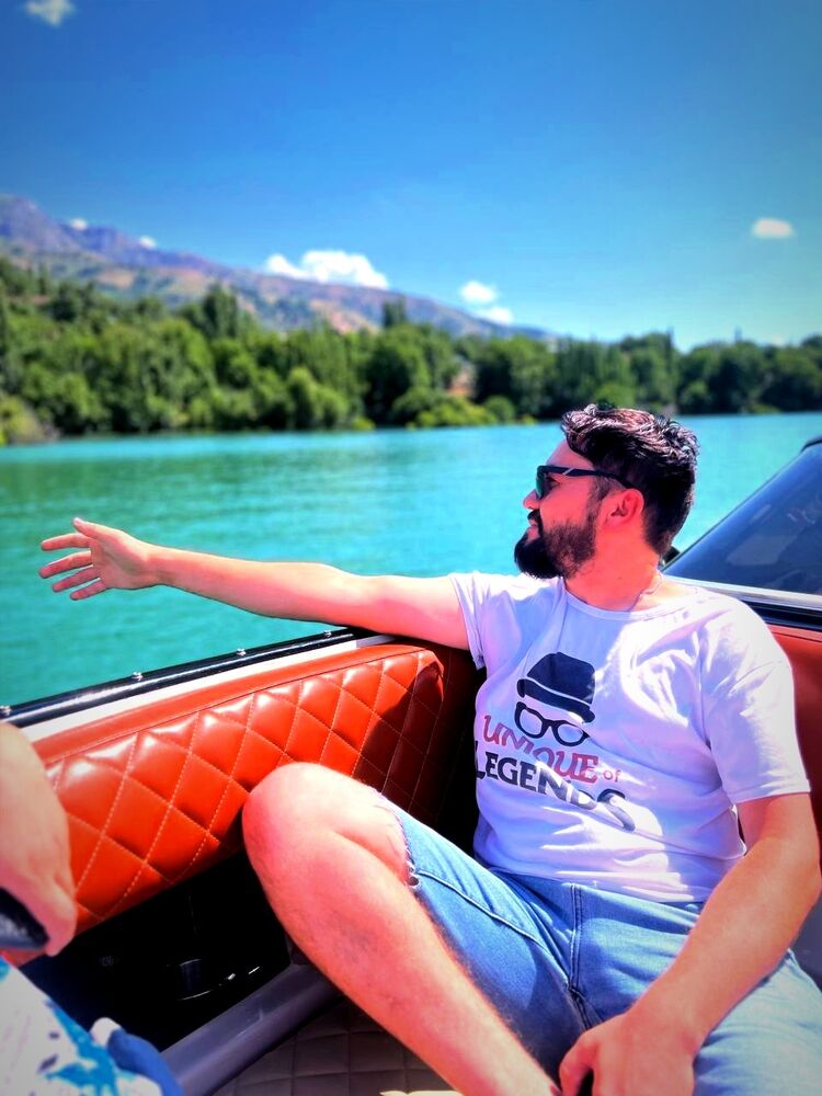  ,   Mustafo, 28 ,   ,   
