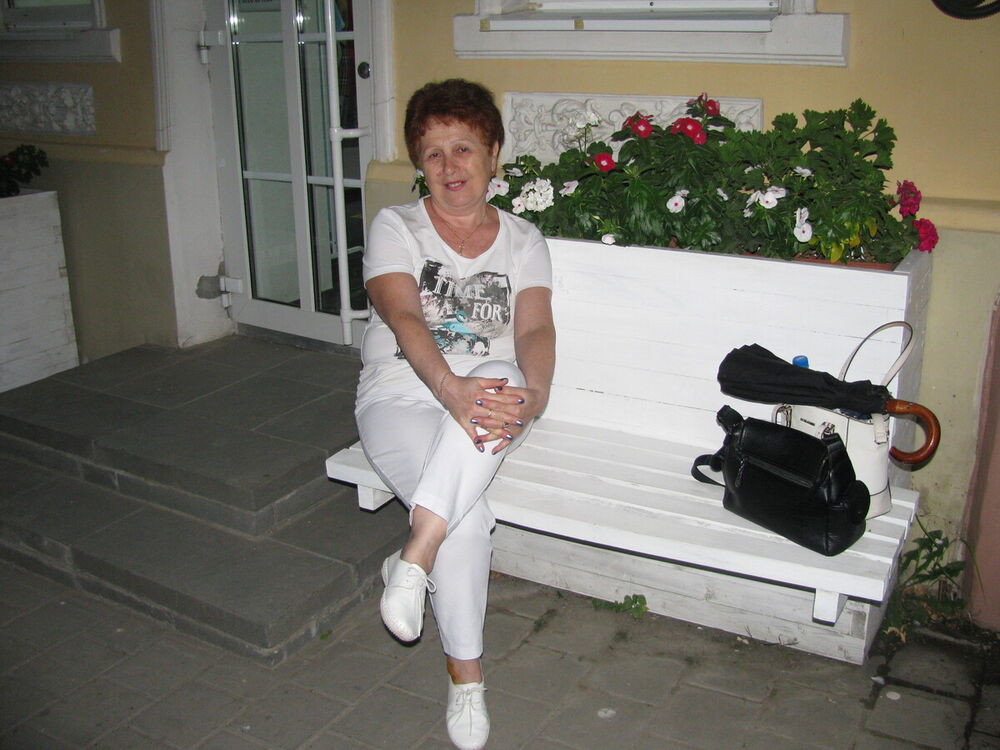  21591181  Natali, 66 ,    