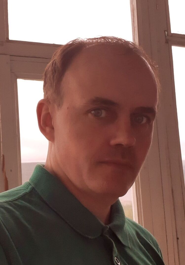  24084641  , 40 ,    