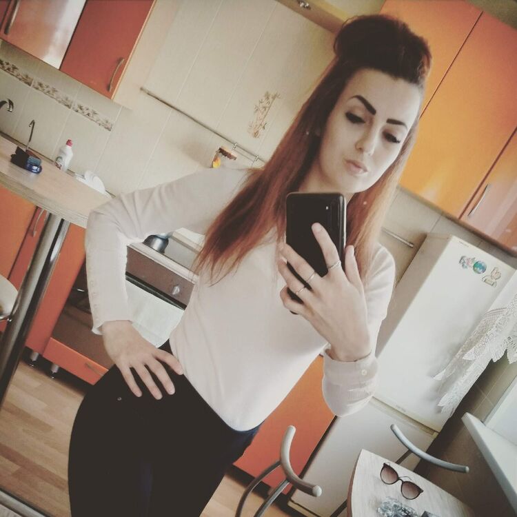  ,   Leona, 29 ,   