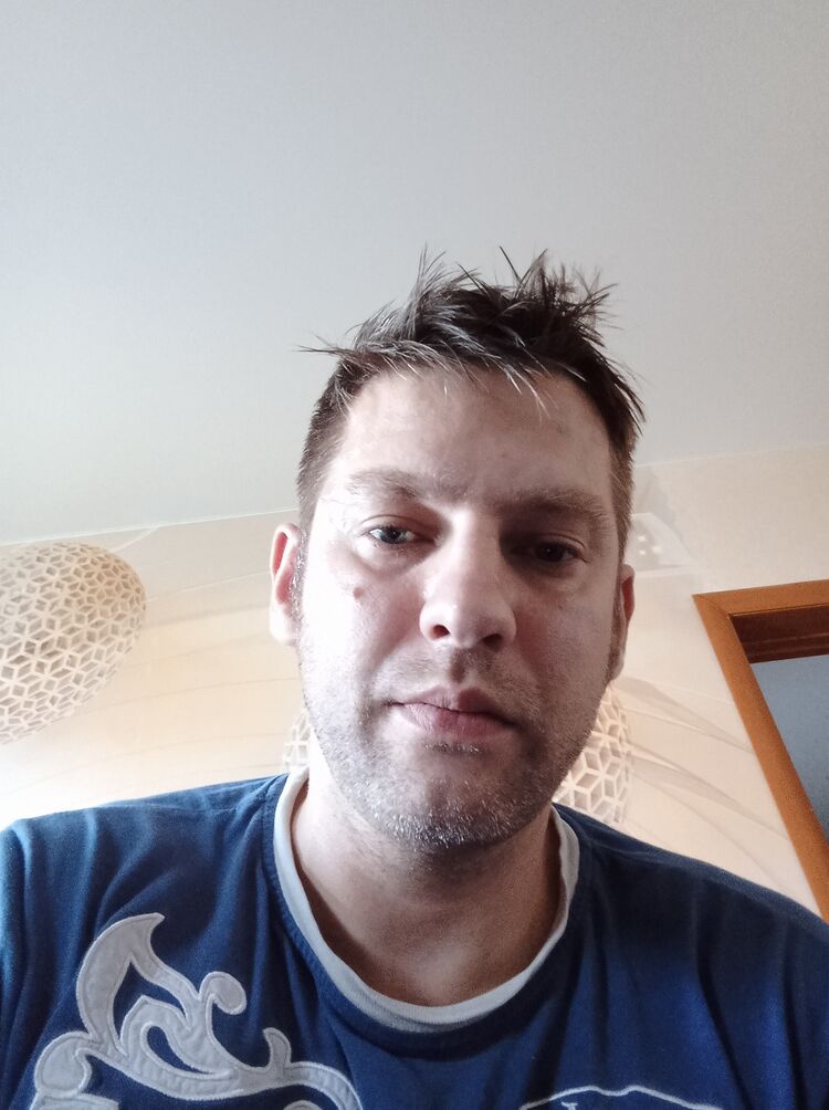  28573931  , 42 ,    