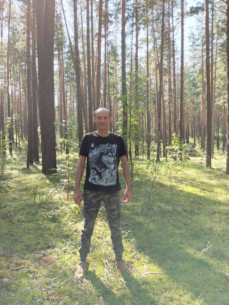  53363021  Ivan, 43 ,    