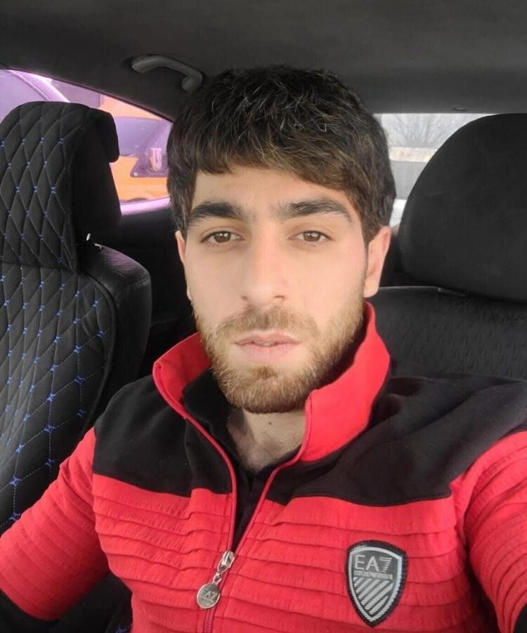  51775971  Artak, 39 ,    