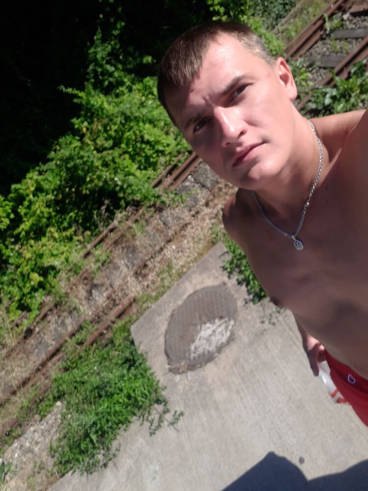  30722971  Kirill, 37 ,    